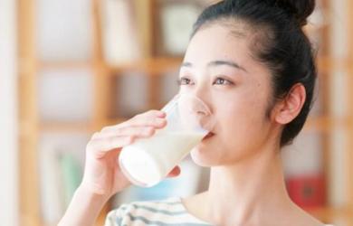 Nghiên cứu mới nhất của Harvard: Uống hơn 3,5 cốc sữa mỗi tuần có thể làm tăng nguy cơ ung thư gan lên 45%?